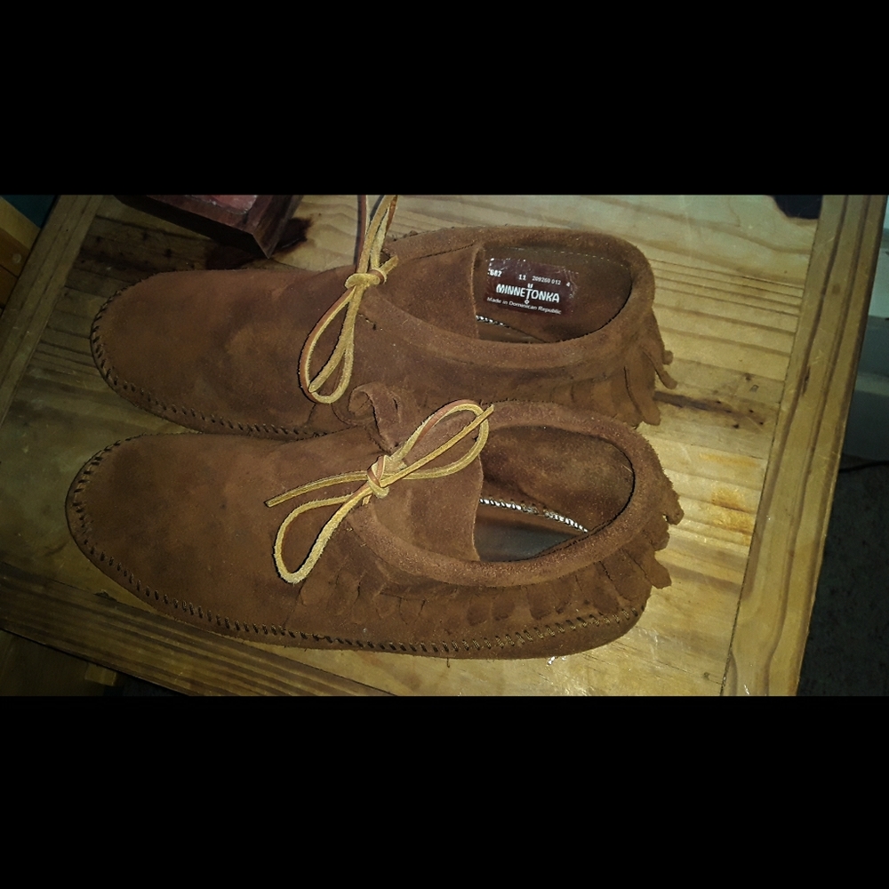 Classic Fringe Moccasins